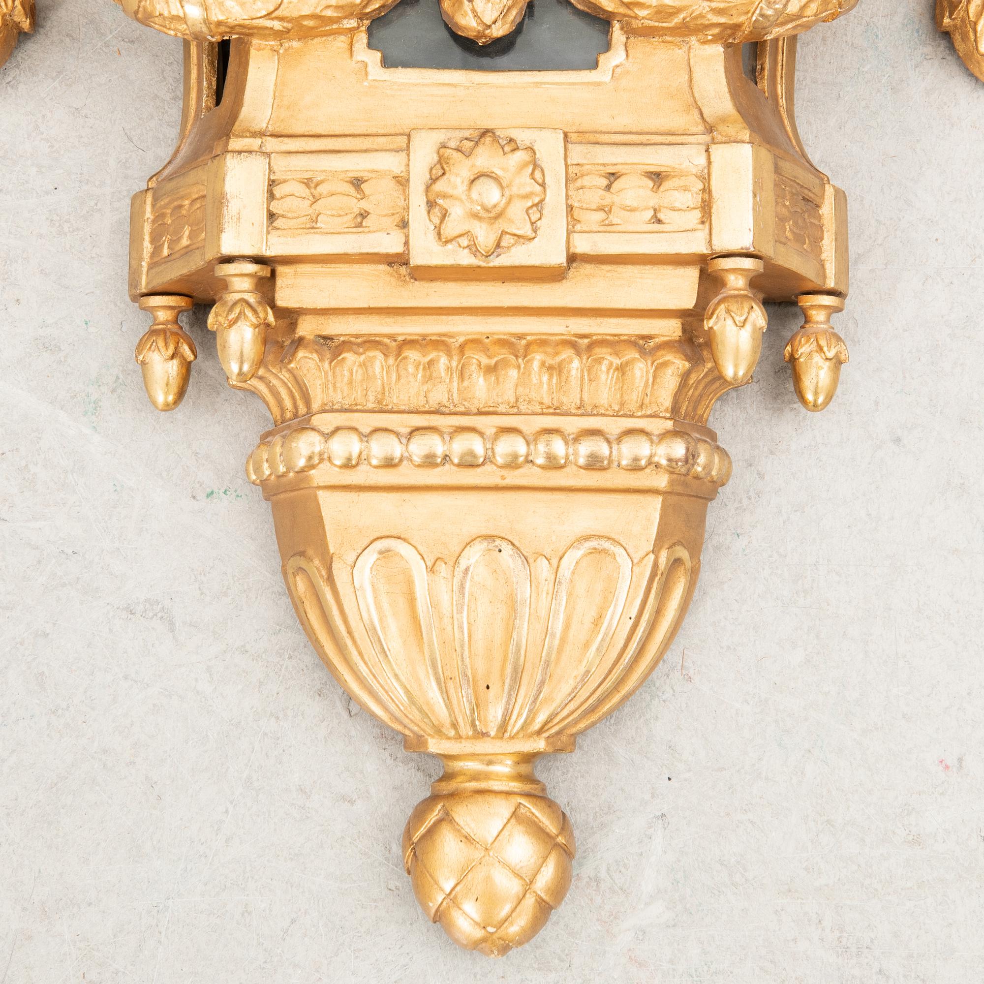 Wall clock in the Gustavian style, first half of the 20th century.