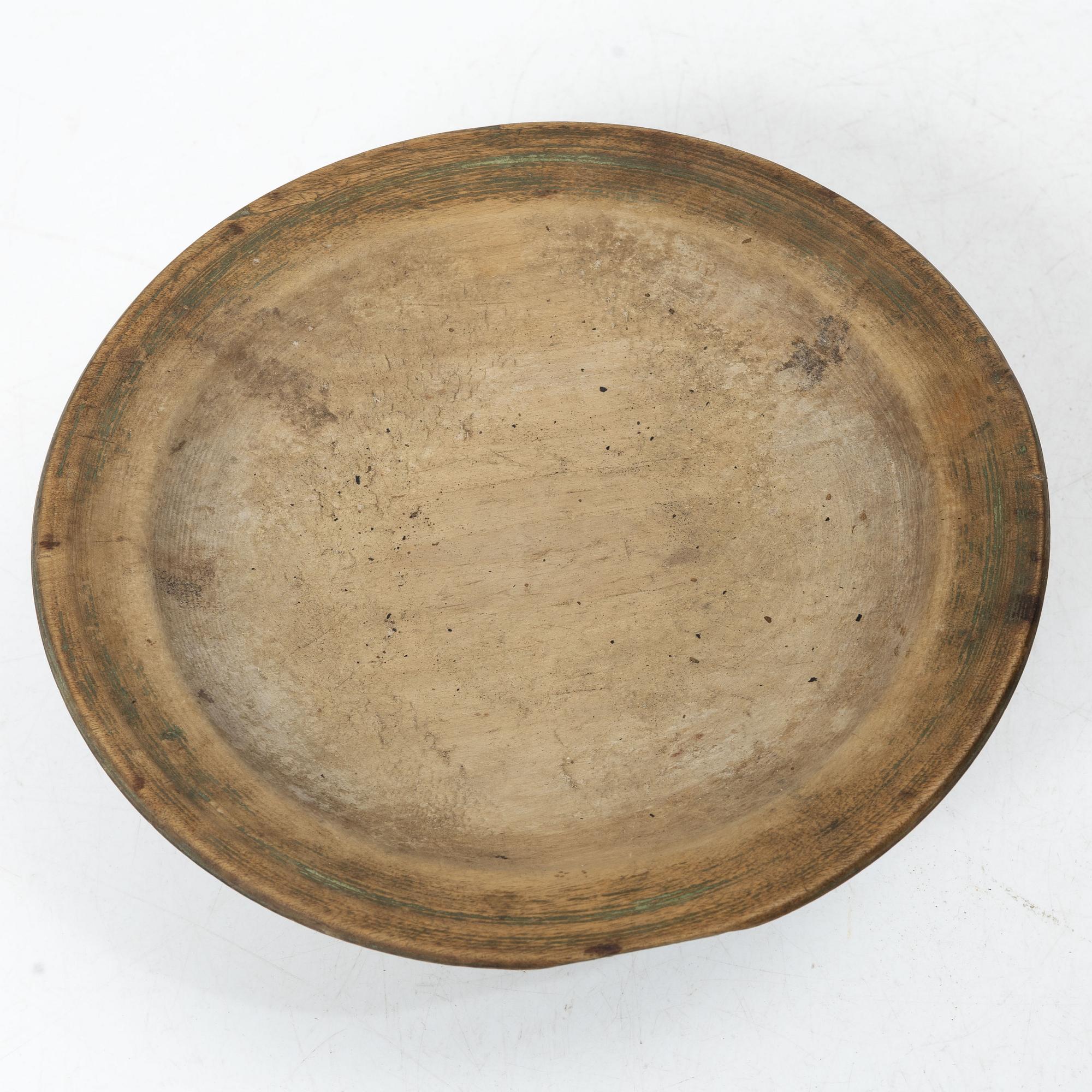 Wooden plates and wooden dishes, 7 pcs, folk art, 19th century.