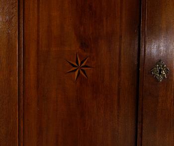 SALSSKÅP, rokoko, 1700-talets senare del.