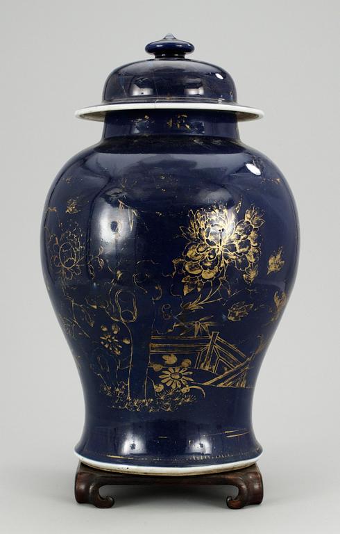 URNA med LOCK, porslin. Qing dynastin. Qianlong (1736-95).