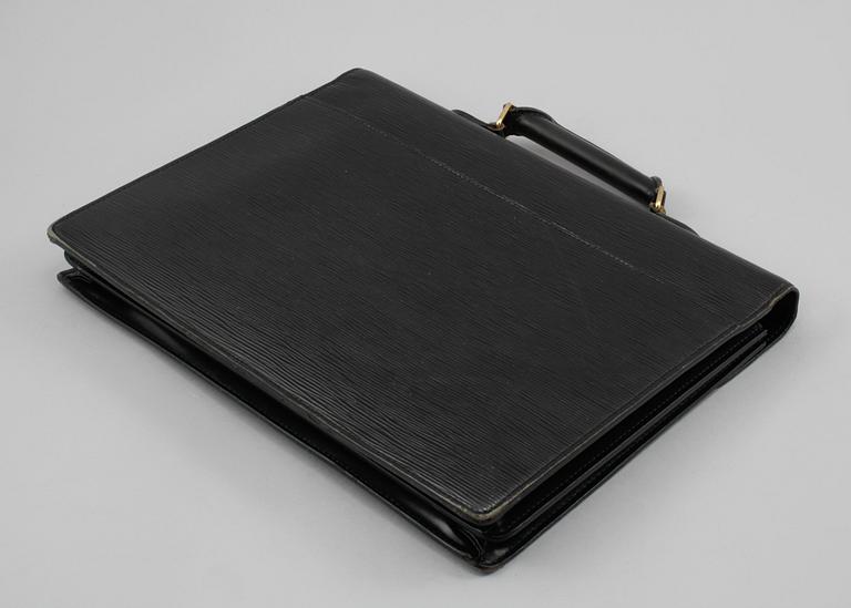 PORTFÖLJ, "Serviette conseiller ambassadeure Epi", Louis Vuitton.