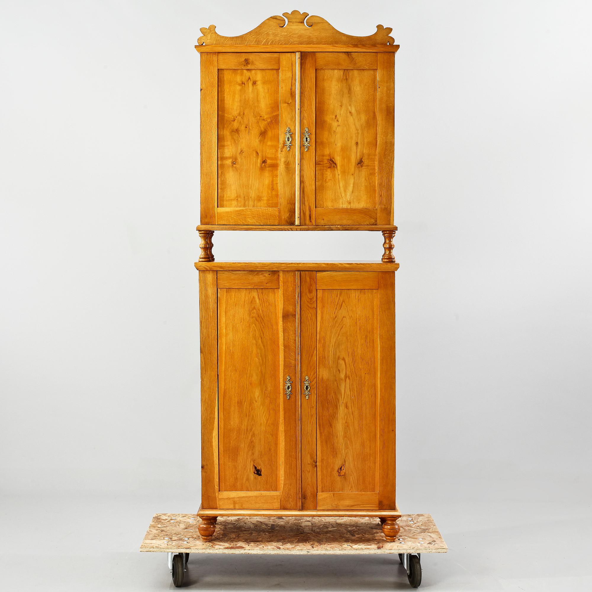 SKÅP, 1800/1900-tal.