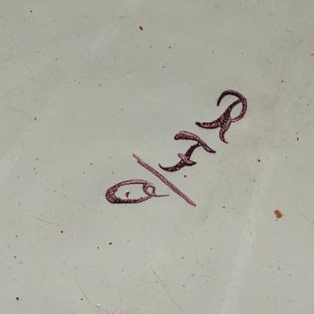 SOPPTALLRIKAR, ett par, fajans. Reval, 1700-tal.