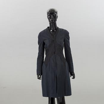 A McQ (Alexander McQueen) COAT. It size 42.