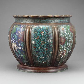 YTTERFODER, cloisonne, Japan, 1900-talets början.