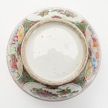 Boolimalja, posliinia. Kanton, Qing-dynastia, 1800-luku.