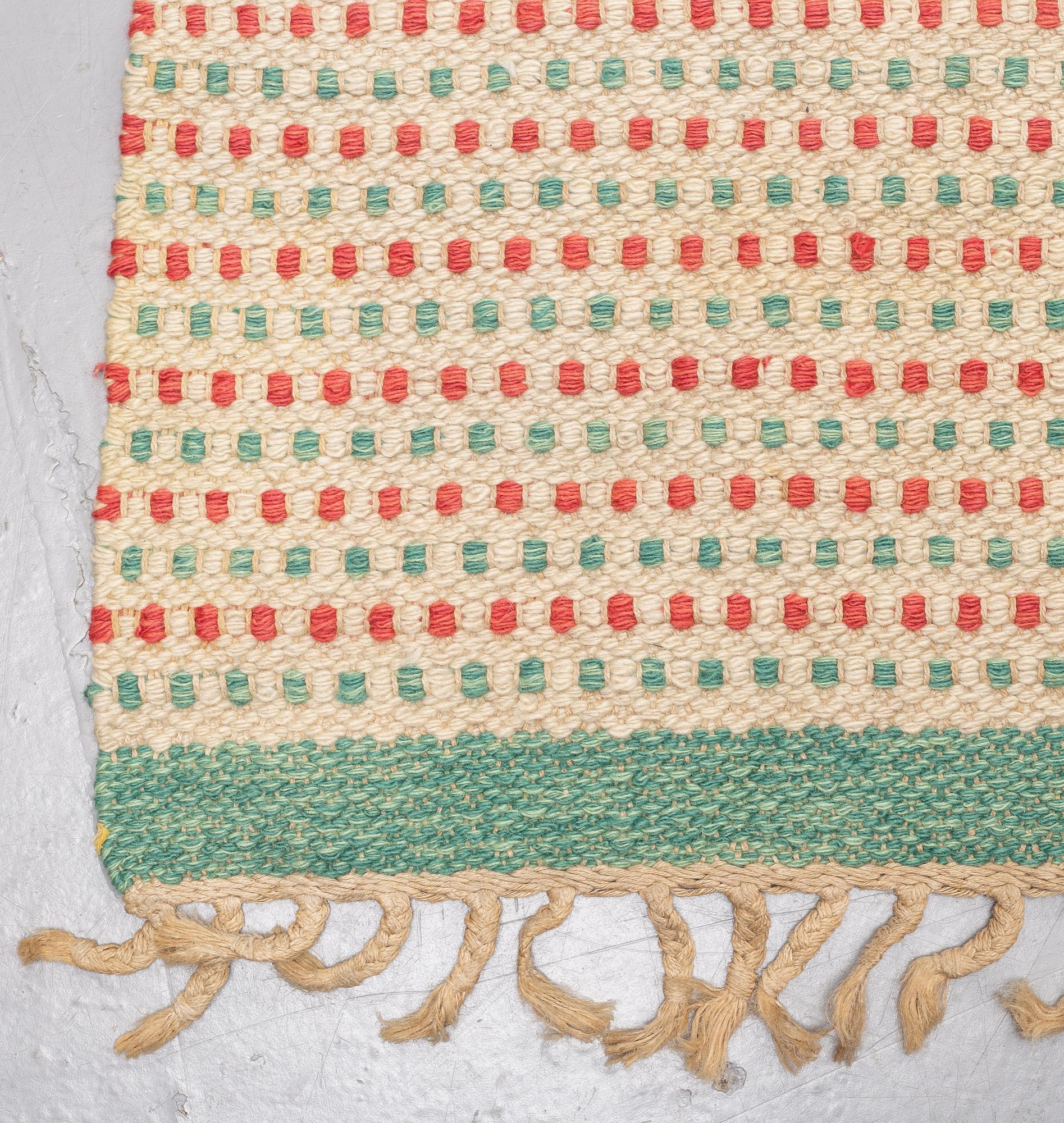 Matto, flat weave, ca 334,5-337,5 x 296-300,5 cm, Sweden/Finland first half of the 20th century.