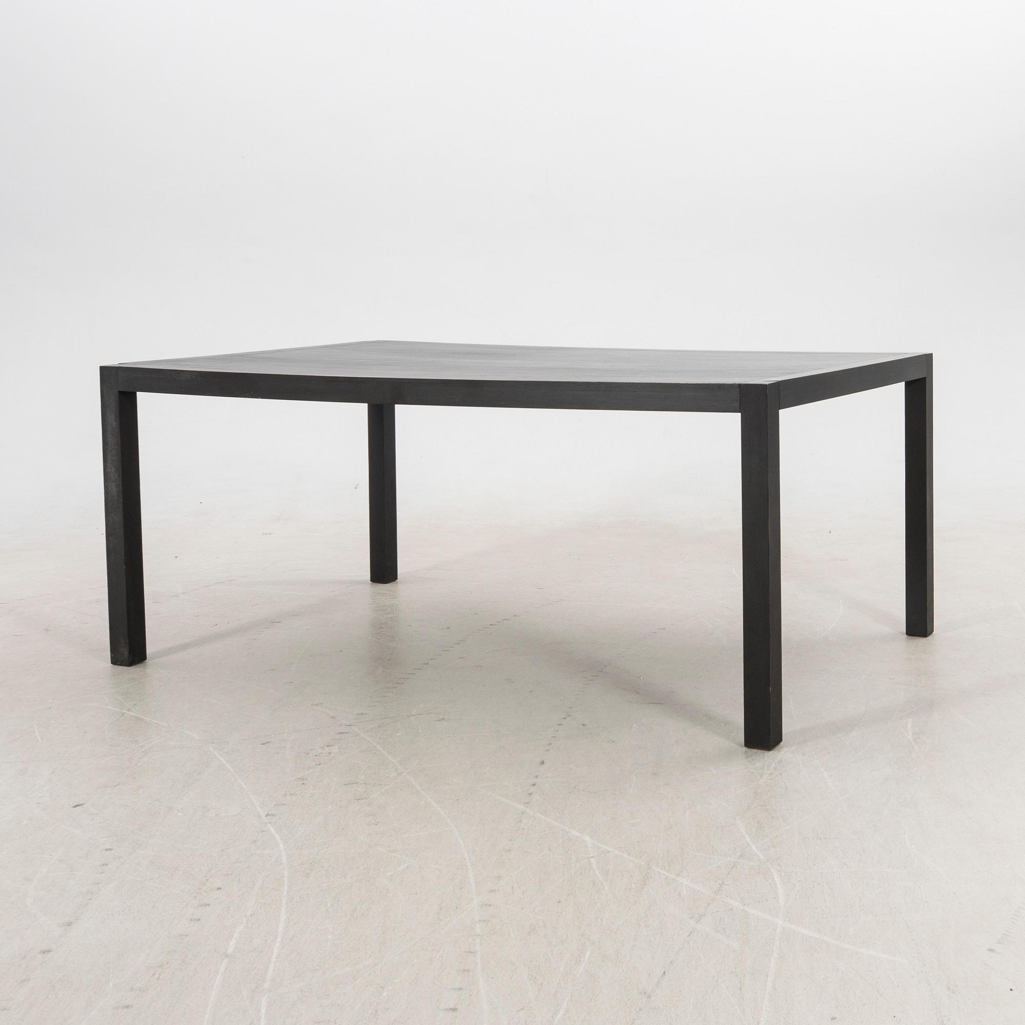 Dining table, 21st century.