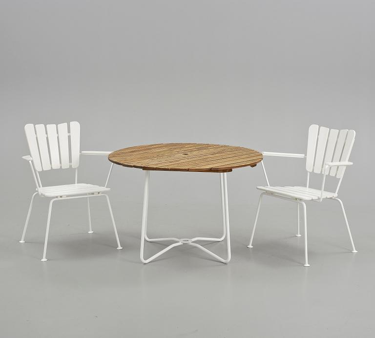 TRÄDGÅRDSGRUPP, tre delar, 1900-tal.