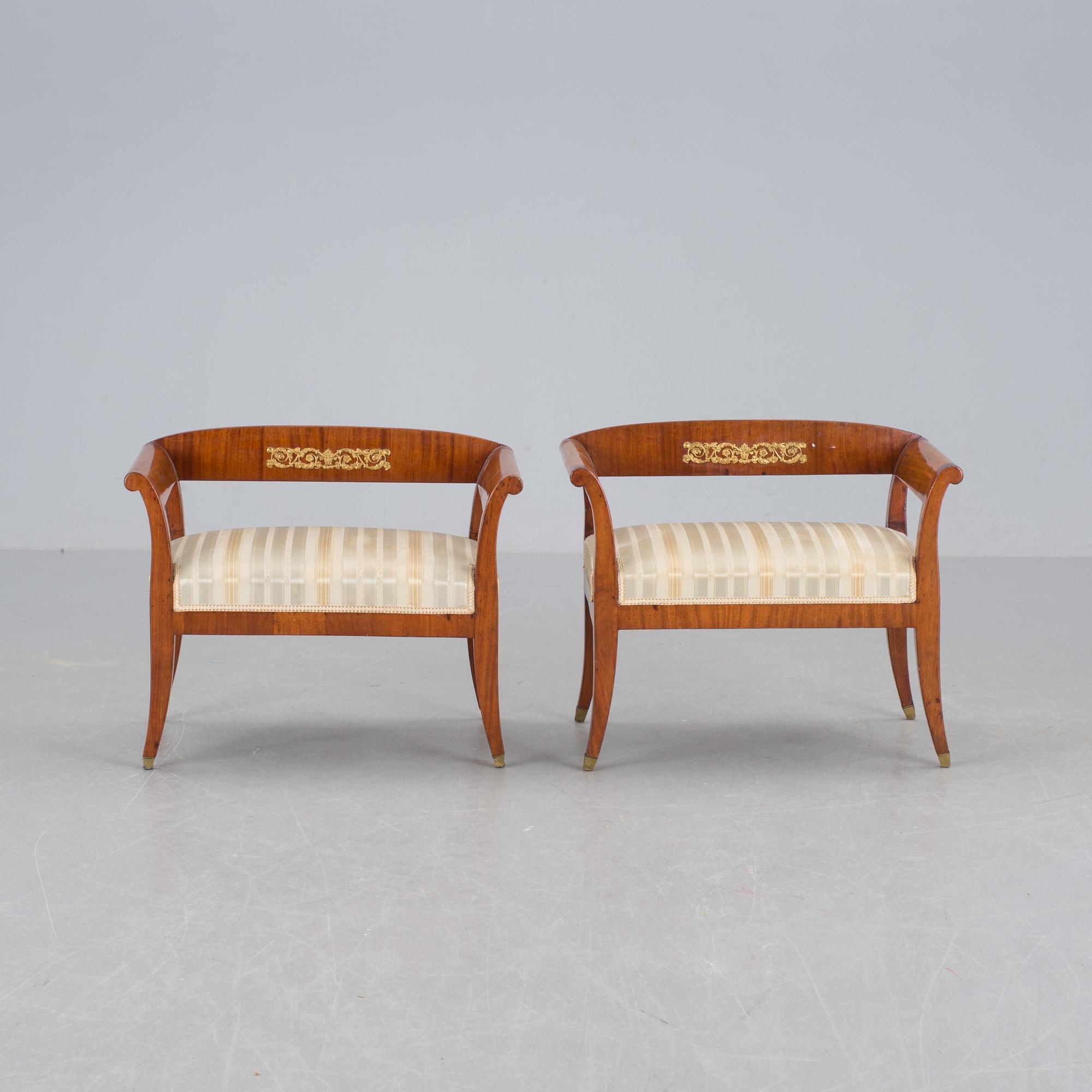 TABURETTER, ett par, empire, 1800-talets mitt.