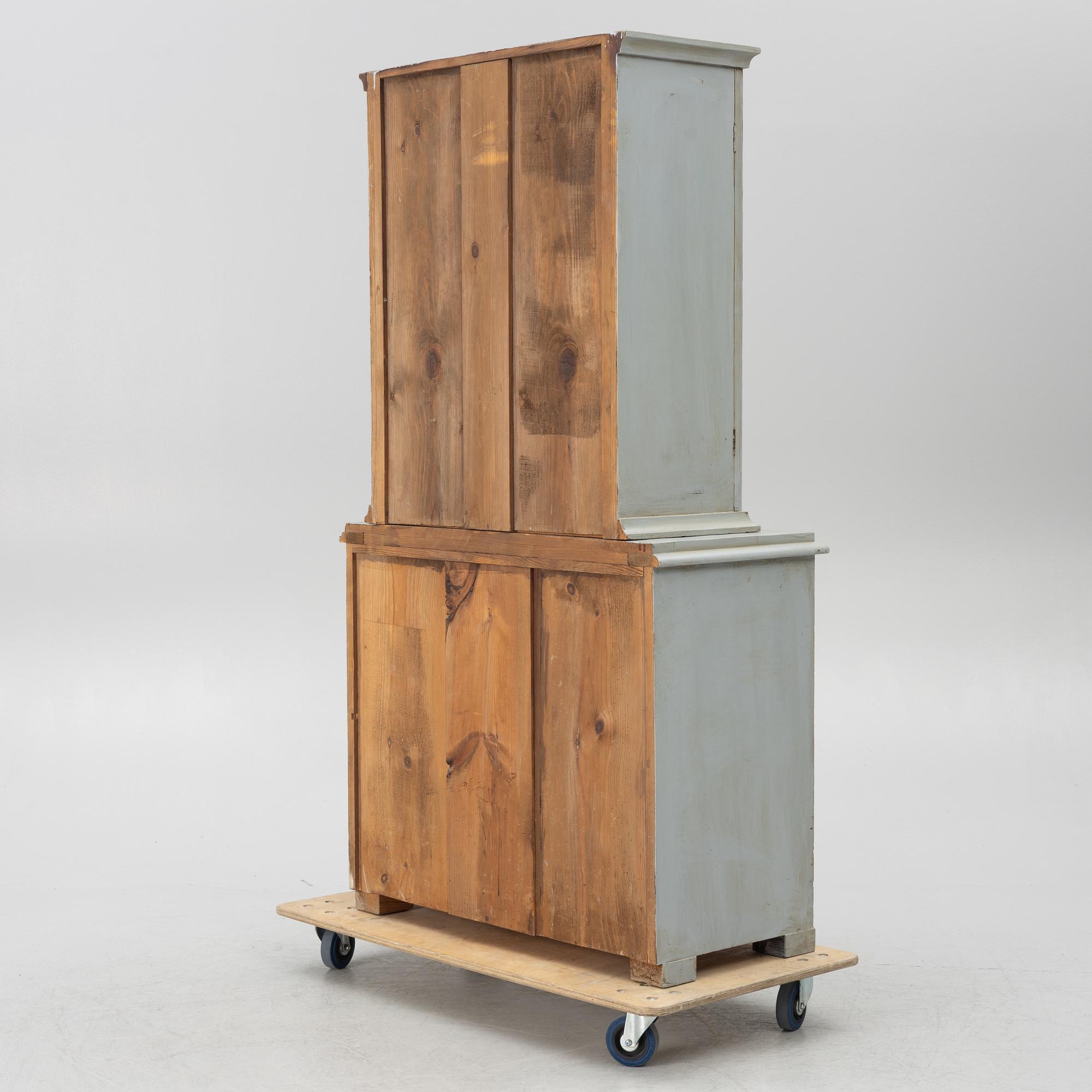 Display cabinet, first half of the 20th century.