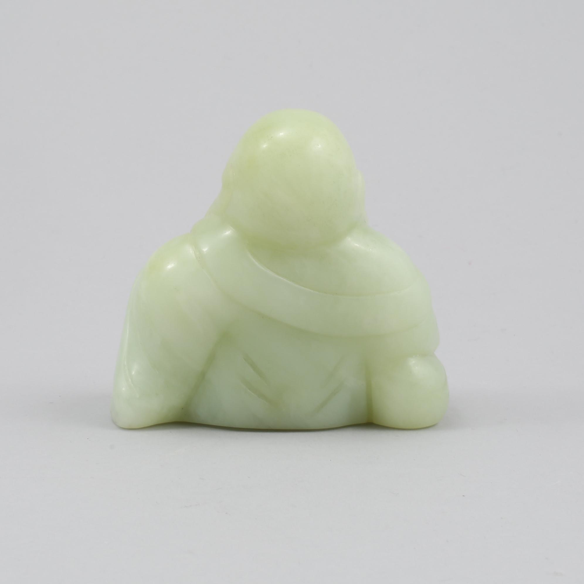 FIGURIN, nefrit, orientalisk, 1900-talets andra hälft.