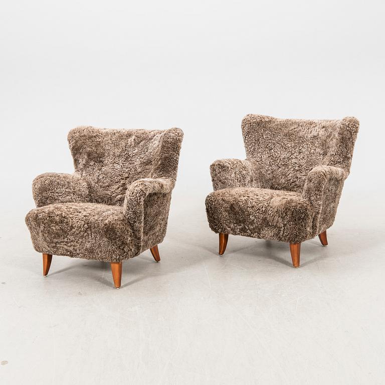Ilmari Lappalainen, a pair of 'Laila' armchairs for Asko, Finland mid-20th-century.