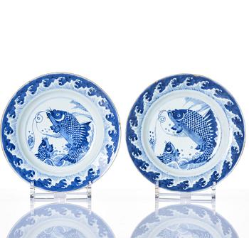 Tallrikar, fyra stycken, porslin. Qingdynastin, Kangxi (1662-1722).