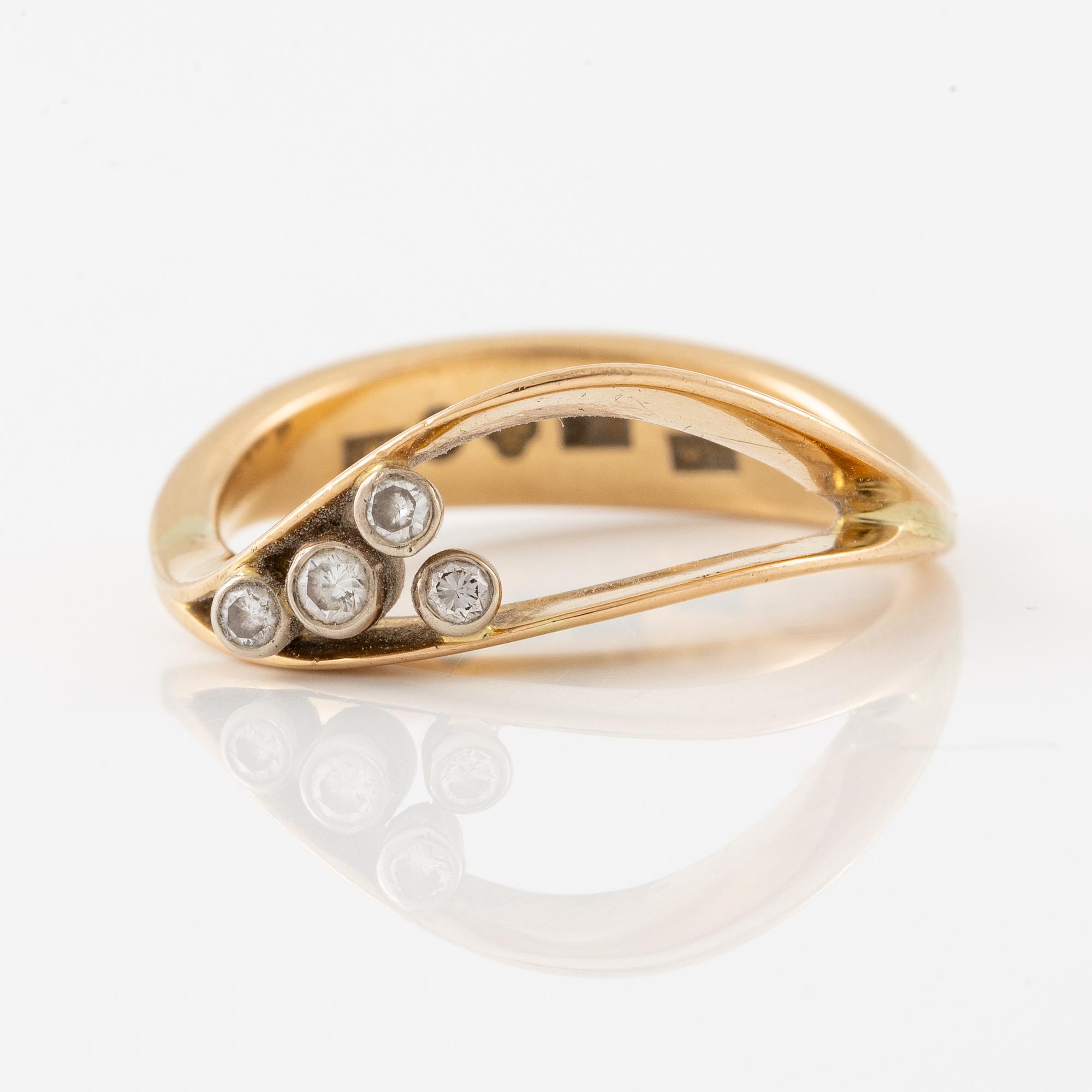 Jan Brunk, ring, 18K gold with brilliant-cut diamonds.