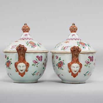 An export porcelain famille rose dinner service, Qing dynasty, Qianlong (1736-1795), (59 pc).