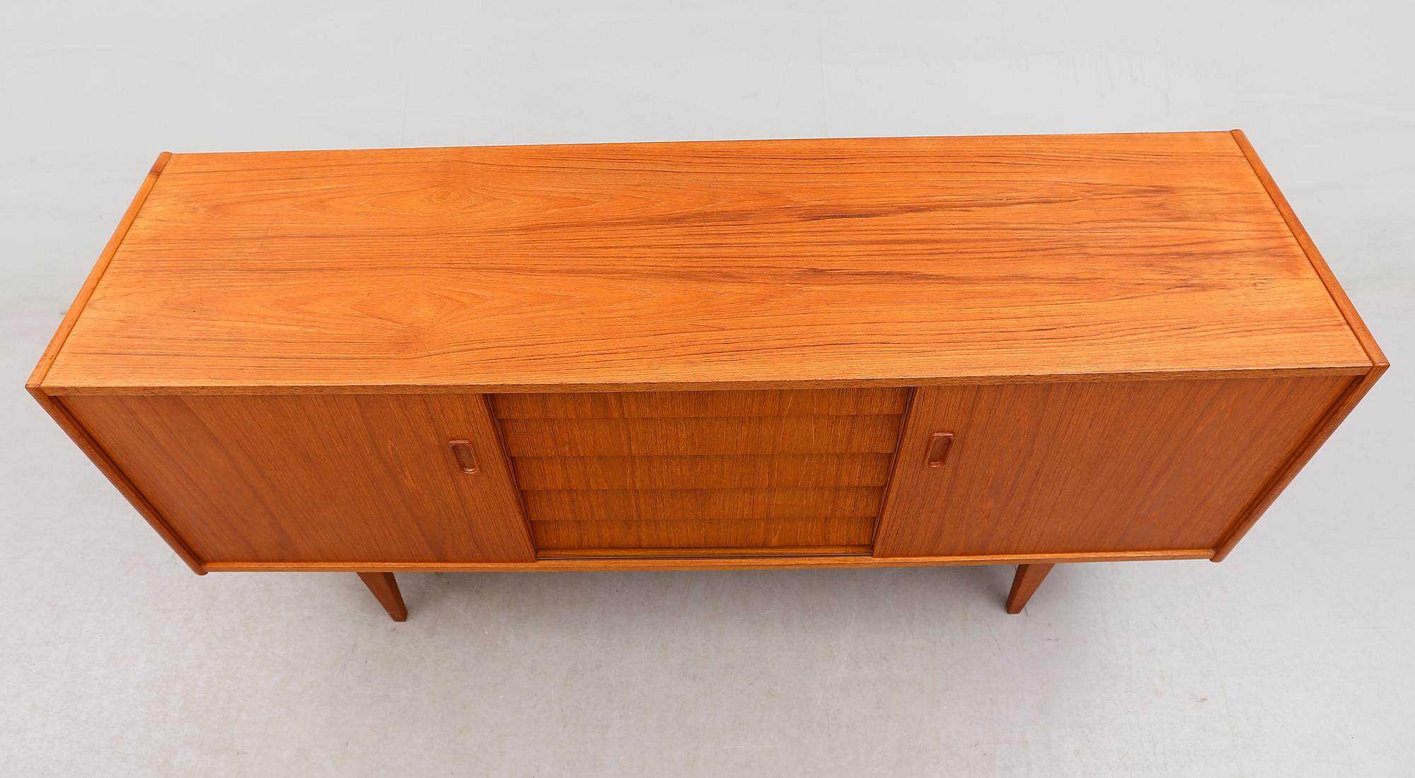SIDEBOARD, 1900-talets andra hälft.