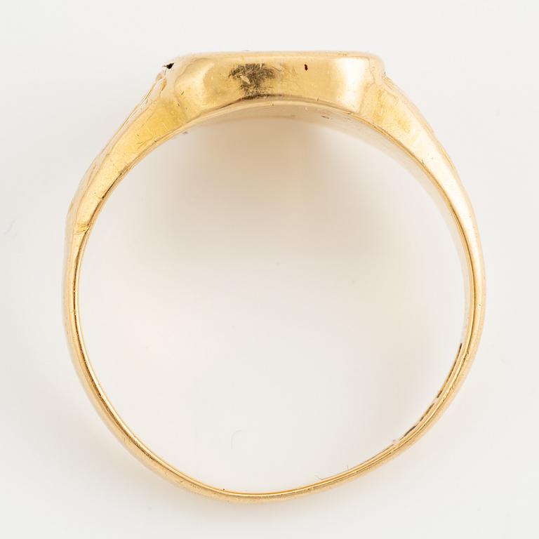 Ring, Signet ring with monogram, 18K gold.