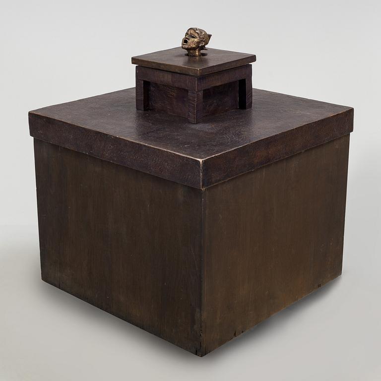 LISS ERIKSSON, a bronze sculpture "Foire du Trone", signed and numbered I/V, fonderi Godard Paris.