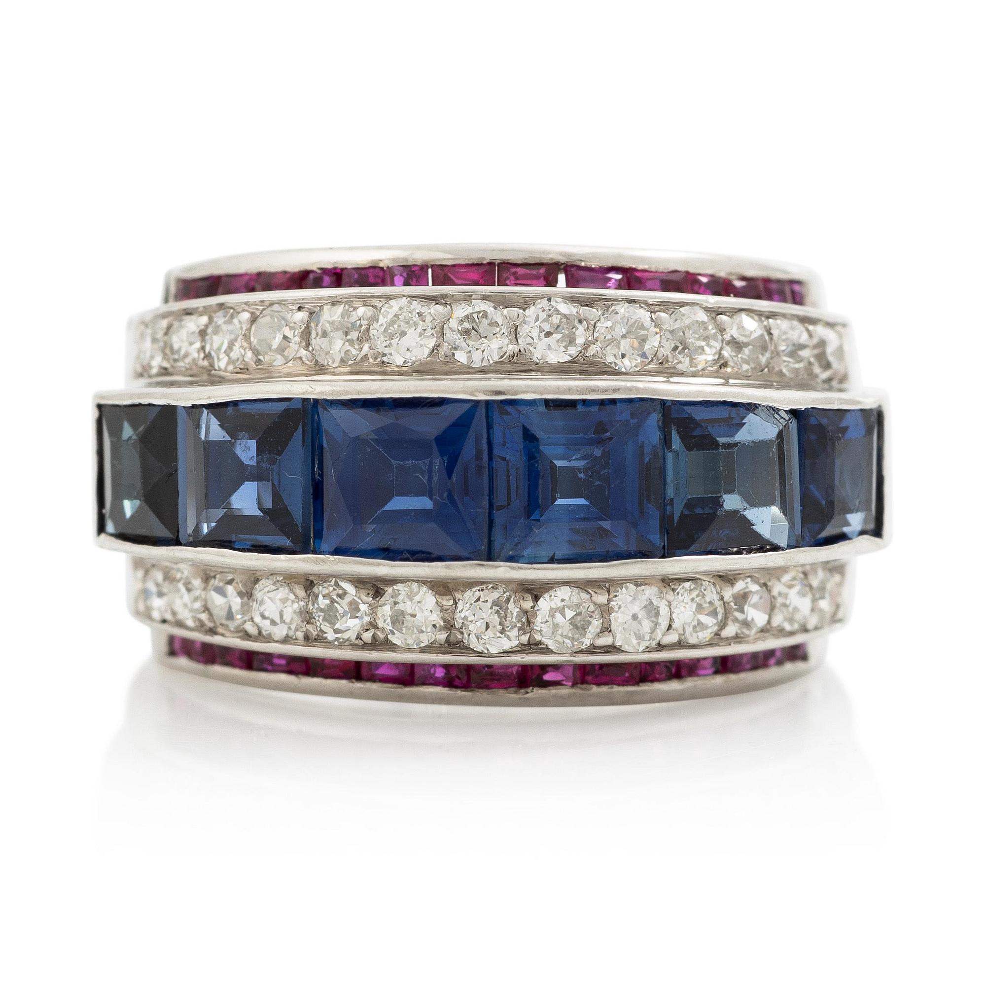 W.A. Bolin ring 18K vitguld med gammal- och åttkantslipade diamanter samt fasettslipade safirer och rubiner.