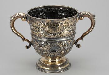 POKAL, förgylld silver, otydliga stämplar,  England 1700-tal. Vikt ca 774 g.