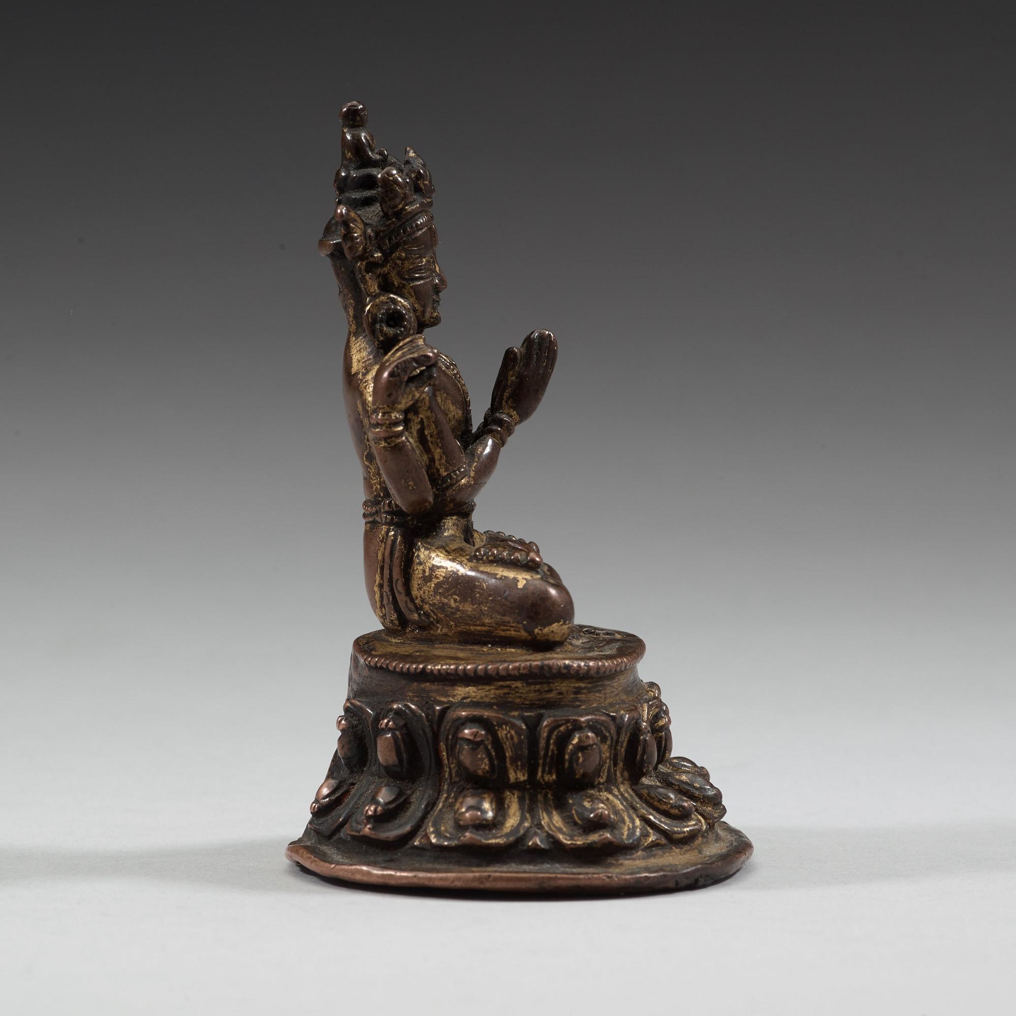 SHADAKSHARI LOKESHAVARA, kopparlegering med spår av förgyllning. Tibet, 1500-tal.