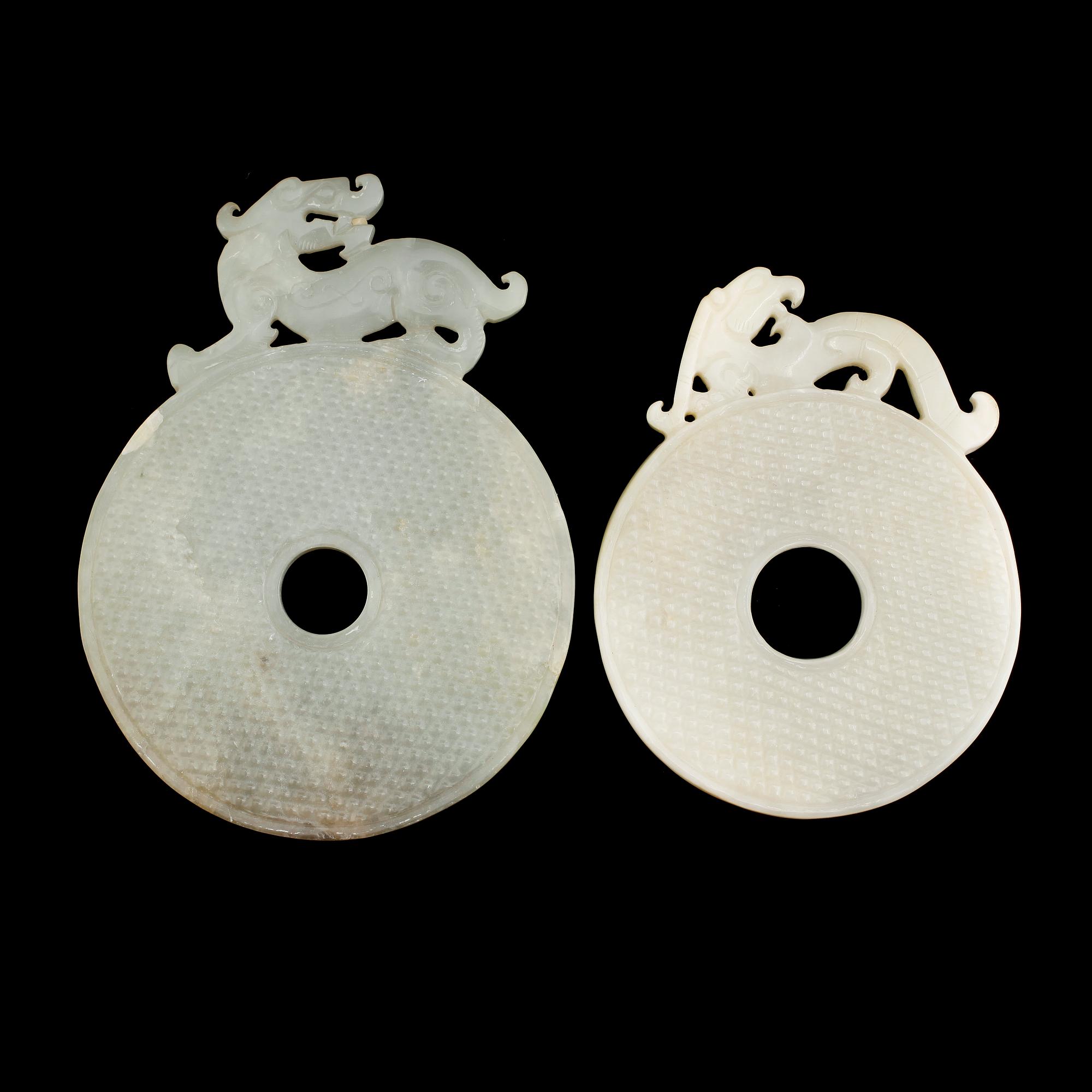 BI-DISKAR, 2 st, nefrit, Kina, 1900-/2000-tal.