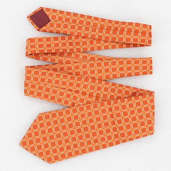 Hermès, 3 silk ties.