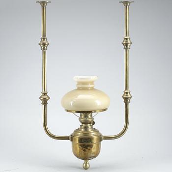 TAKFOTOGENLAMPA, mässing, J.C. Larsén & Co, Stockholm, 1900-talets början.