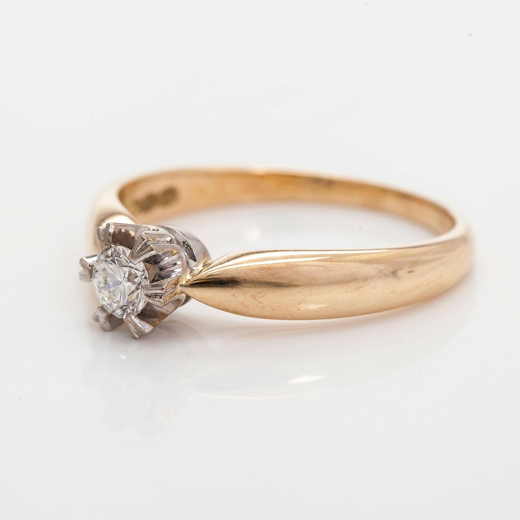 Ring, briljantslipad diamant, 14K guld, Kultakeskus 2006.