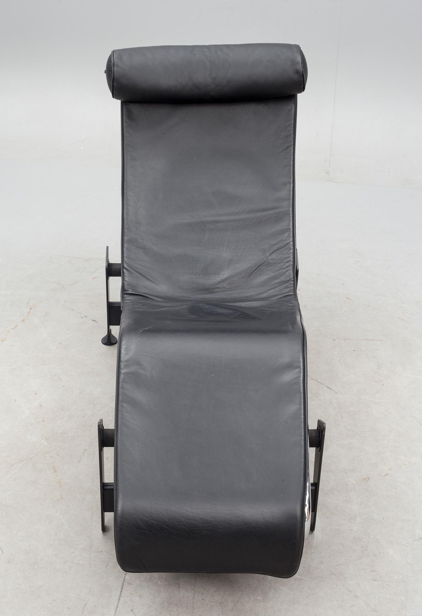 VILSTOL, "LC-4". Märkt Le Corbusier, Cassina.