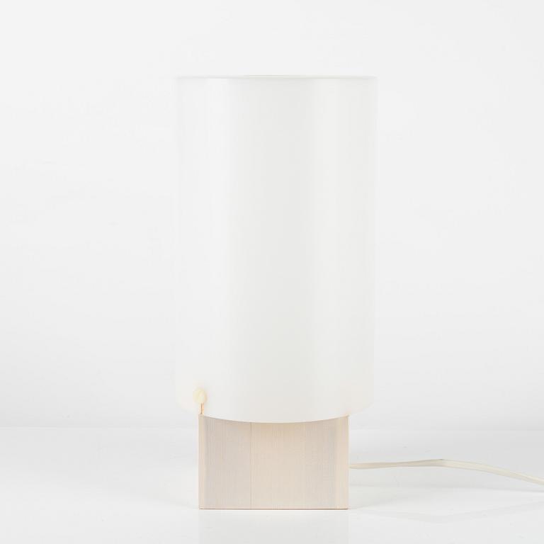 Uno & Östen Kristiansson, a pine and acrylic table light, Luxus, Vittsjö.