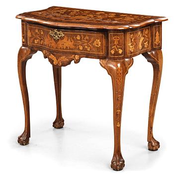 11. A Ducth late Baroque 18th century sideboard.