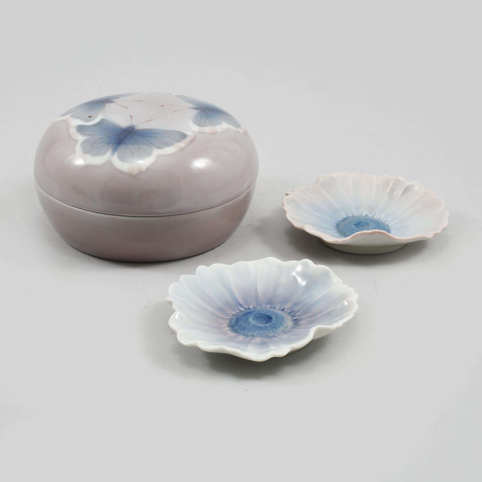 LOCKASK samt FAT, 2 st, porslin, jugend, Rörstrand, delvis Astrid Ewerlöf, 1900-talets början.