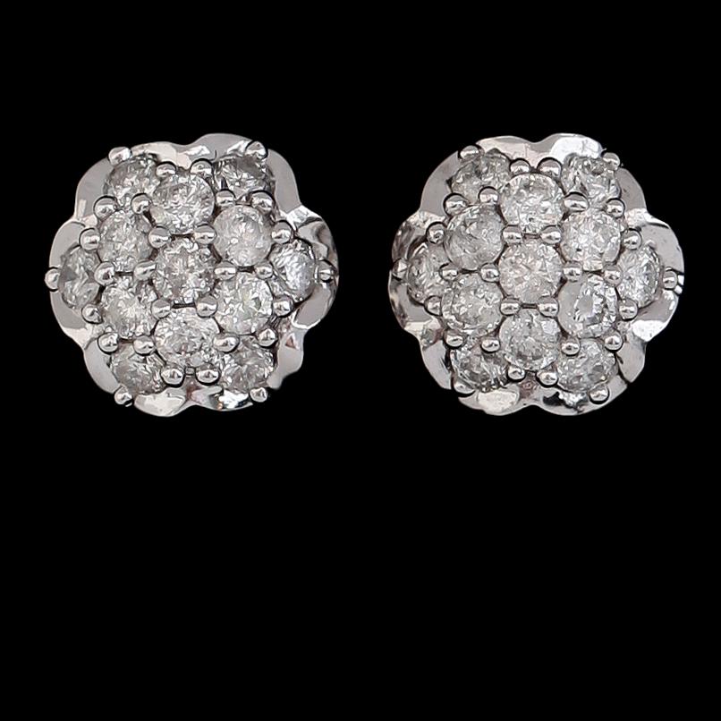 ÖRHÄNGEN, 1 par, 18 k vitguld, briljantslipade diamanter tot 0.57 ct. Vikt ca 2,1 g.