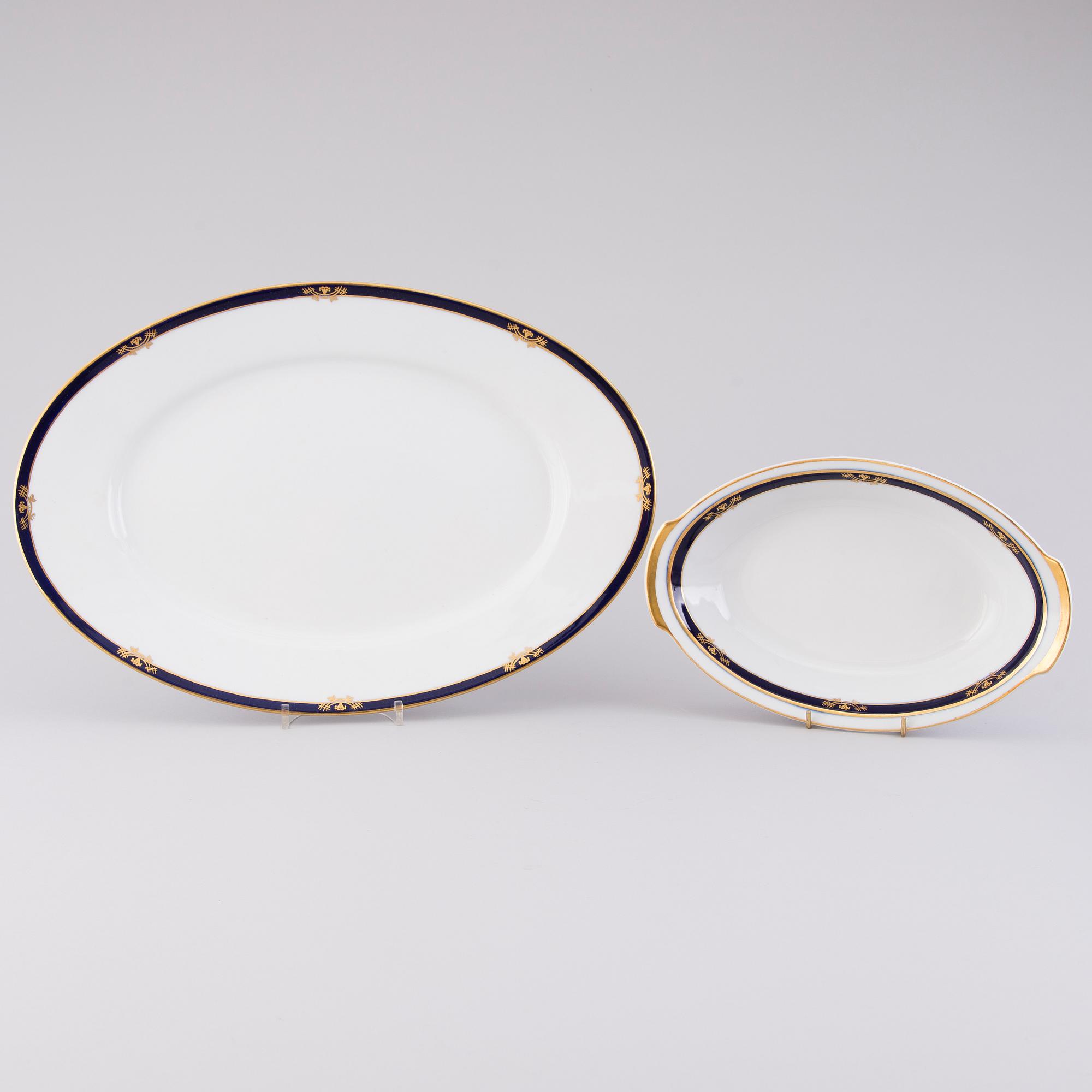A 70-pcs set of dinnerware and for coffee, Arabia Finland 1932-1949.
