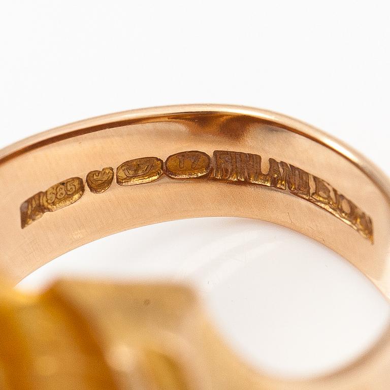 Björn Weckström, "Tourmaline river", a 14K gold and tourmaline ring. Lapponia 1972.
