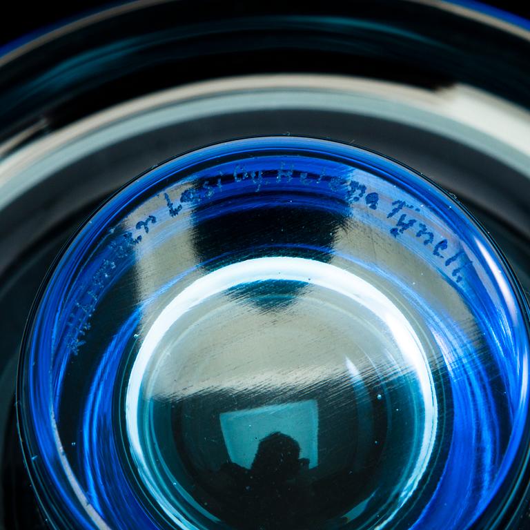 HELENA TYNELL, vaser, 2 st, signerade Helena Tynell Riihimäen Lasi Oy.