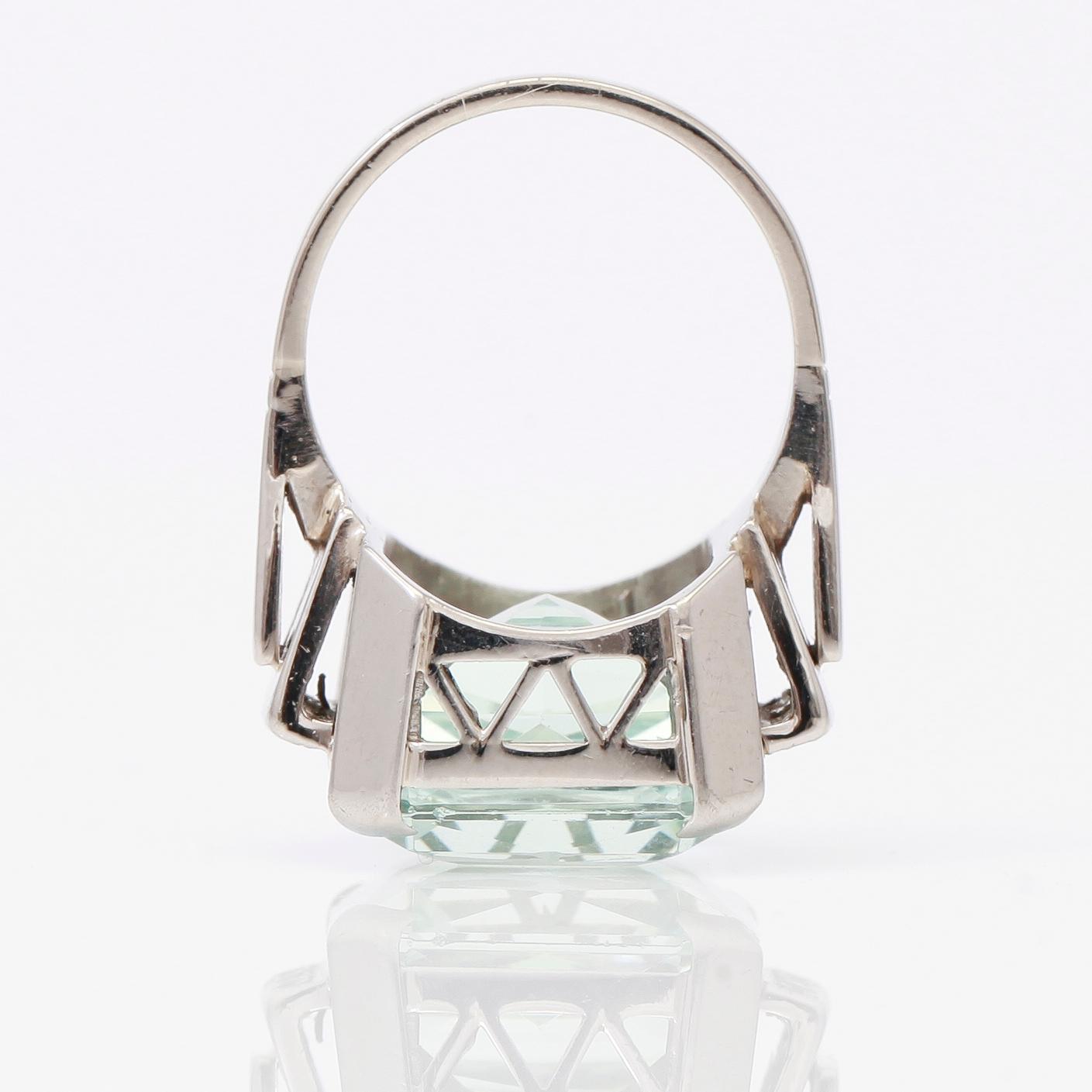 RING, akvamarin samt 6 diamanter.