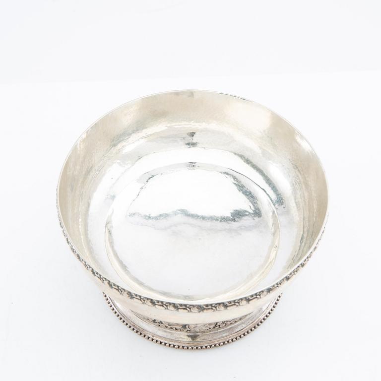 A Dragstedt bowl with lid, silver, Denmark 1921.