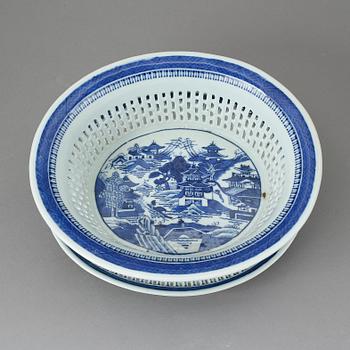 GALLERSKÅL OCH FAT, porslin, Kina, 1900/2000-tal.
