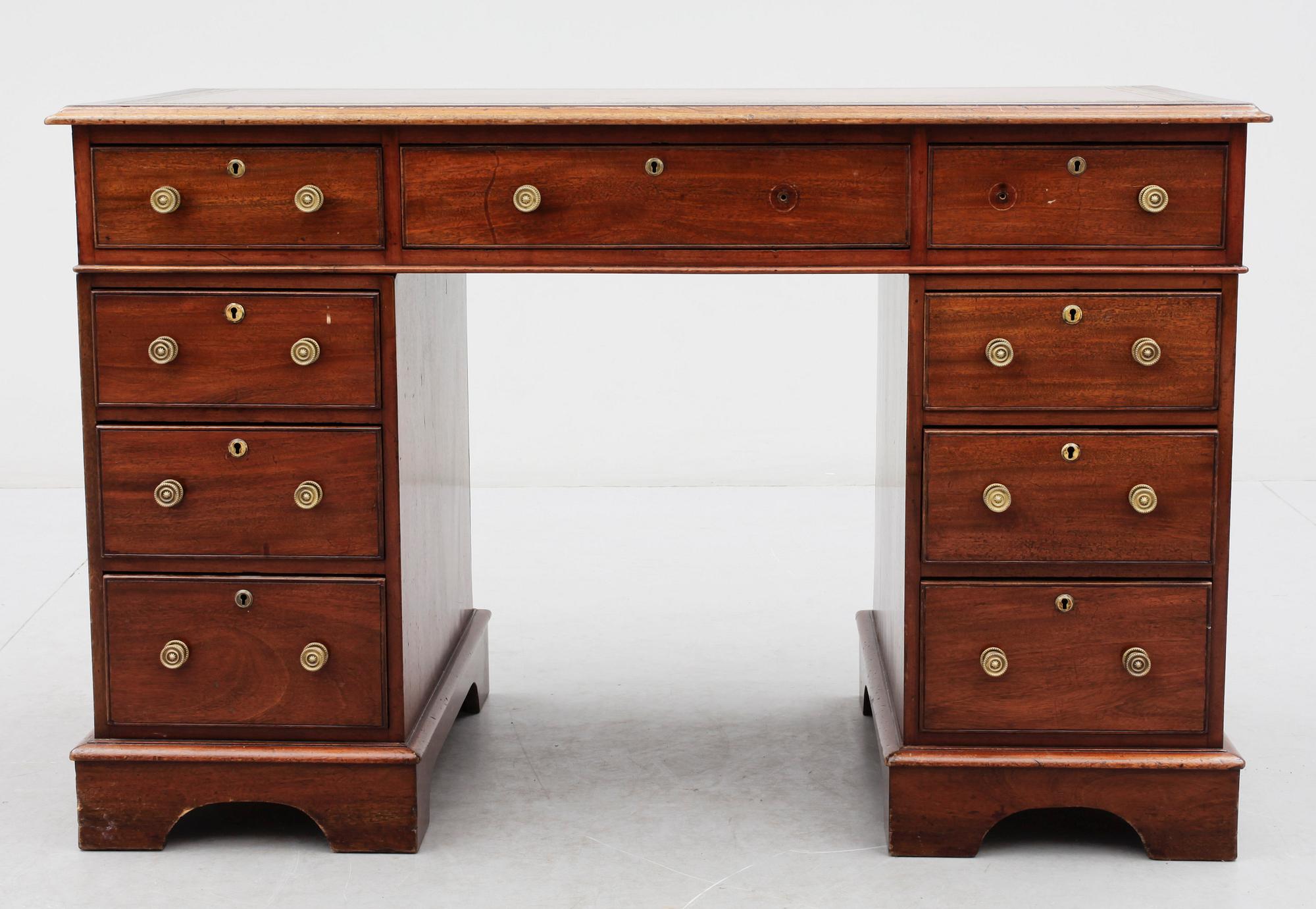 SKRIVBORD, England, omkring sekelskiftet 1900.