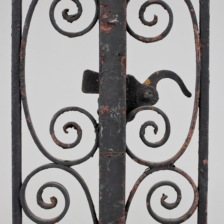 GRINDAR, ett par, järn, 1800/1900-tal.