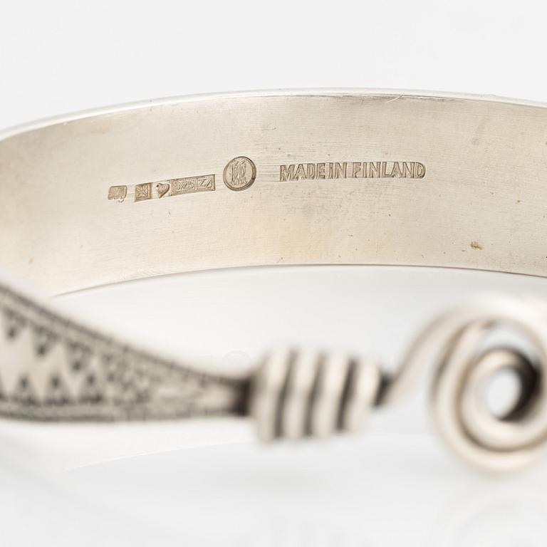 Bangle Kalevala Jewelry, silver, Finland 1977.