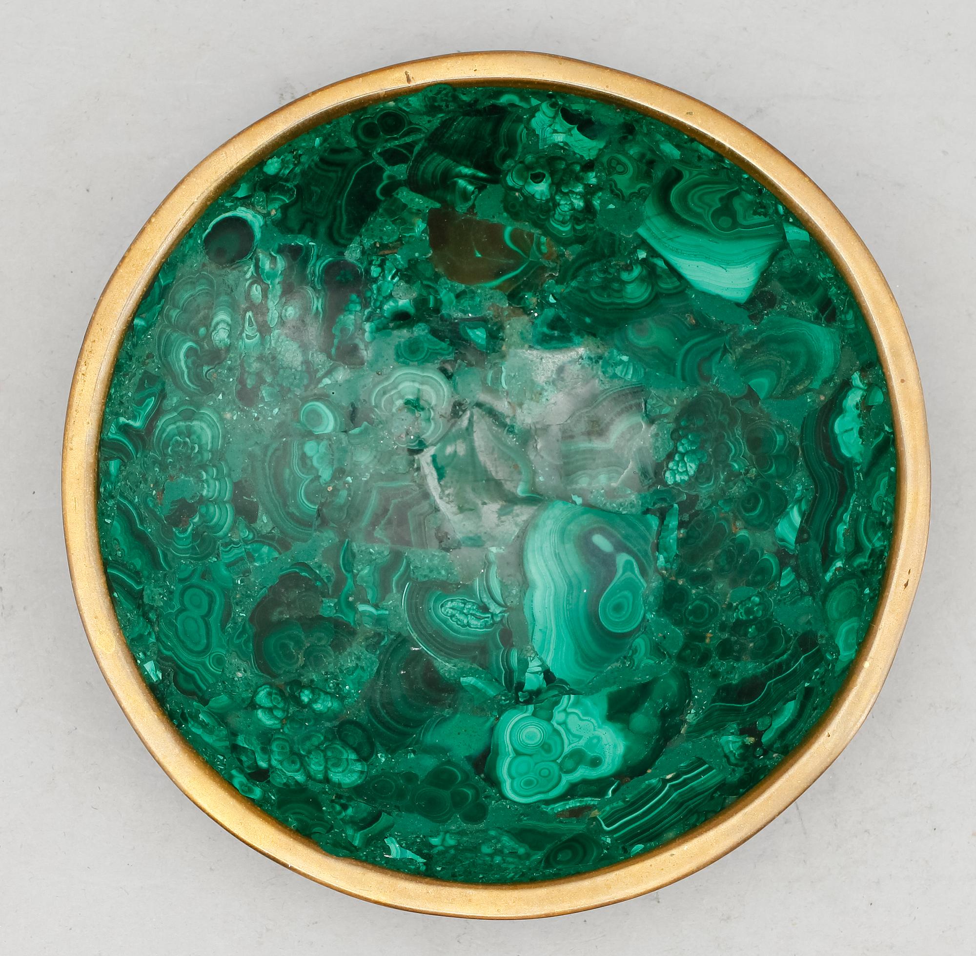 SKÅLFAT, malakit och mässing.