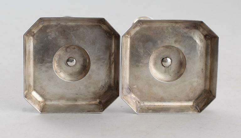 LJUSSTAKAR, 1 par, silver, Stockholm 1962. Total vikt ca 428 g.