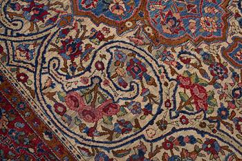 Matto, a semi-antique silk Kashan, ca 212,5-214,5 x 134,5-135,5 cm.