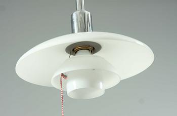 TAKLAMPA, 3/2 PH Pendeln. Design Poul Henningsen för Louis Poulsen. Danmark.