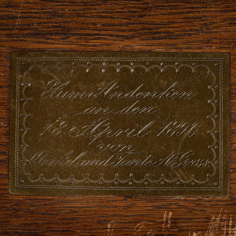 SCHATULL MED SILVERBESTICK, 103 delar, Tyskland, 800 haltigt silver, omkring 1896, total vikt ca. 5600 g.