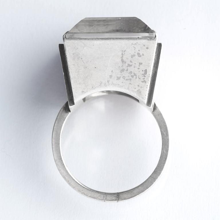 Wiwen Nilsson, A Wiwen Nilsson sterling and rock crystal ring, Lund 1968.